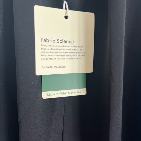 HALARA Black Sleeveless Tank Top - Medium - NWT - Picture 3 of 3